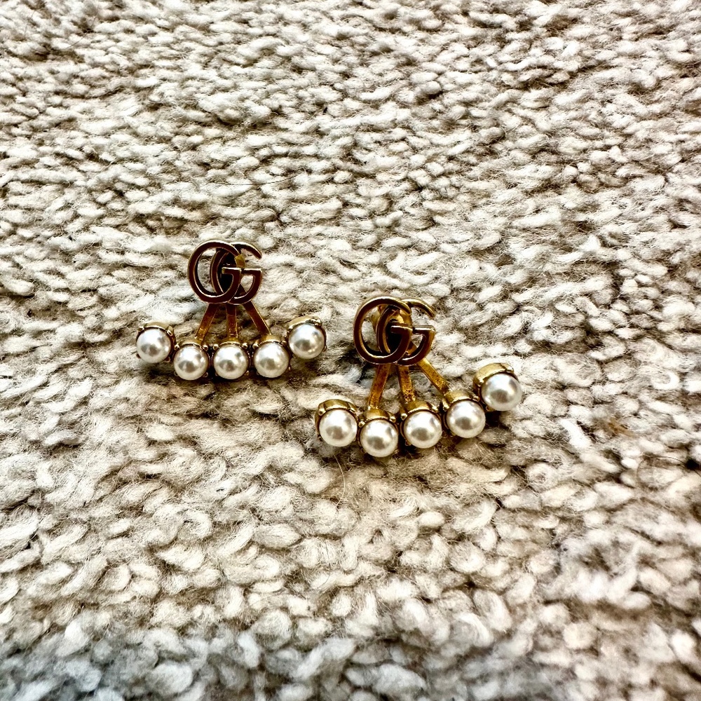 Amazing  Iconic Gucci✨ Forever Elegant PEARL DOUBLE G EARRINGS